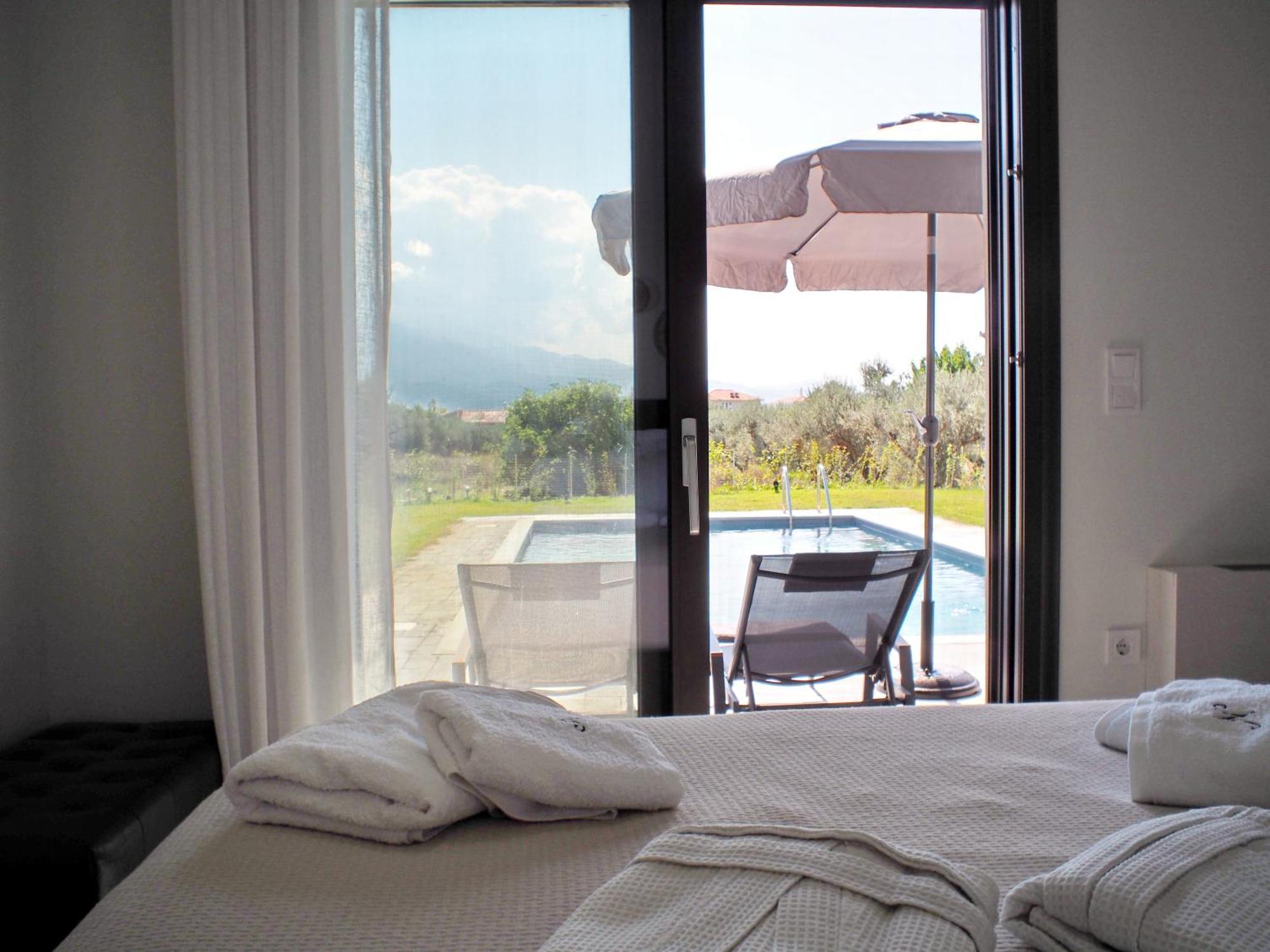 Nostos Luxury Villas With Private Pool In Nafpaktos Ngoại thất bức ảnh